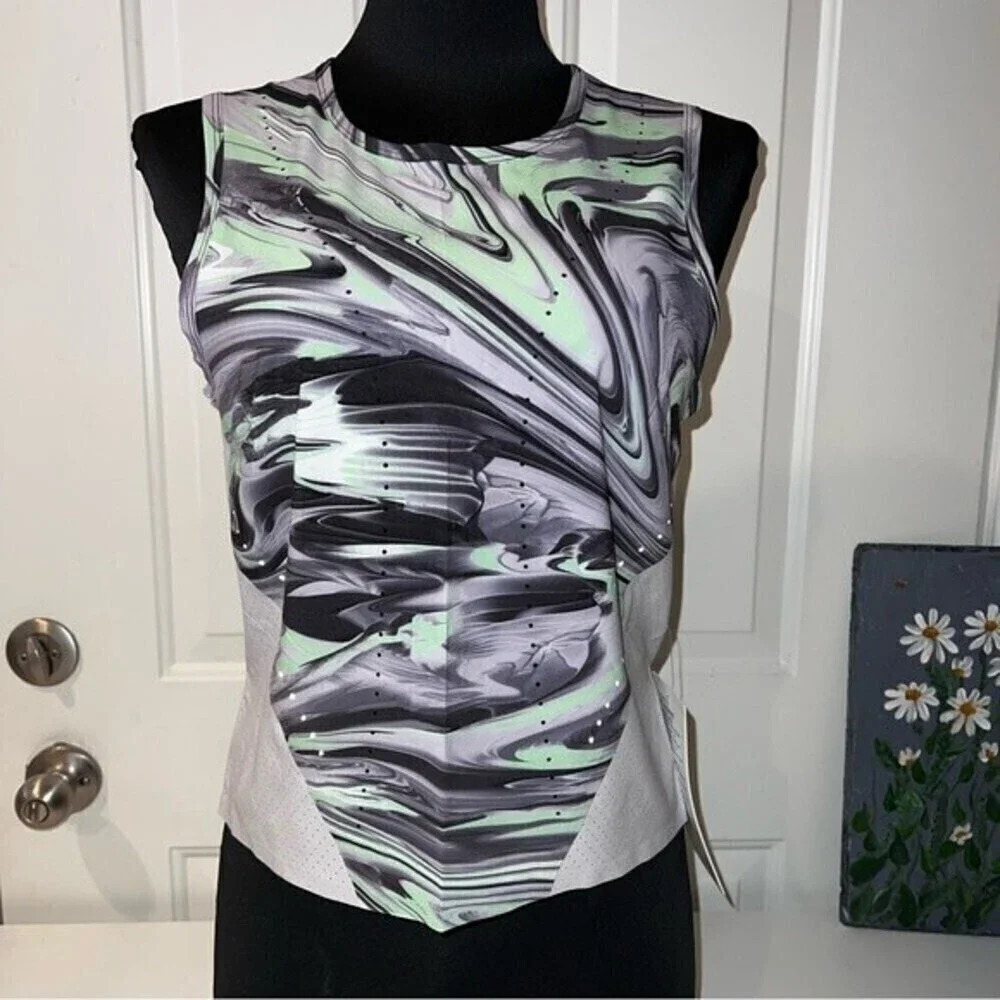 NWT Lululemon Swift Ventilated Running Tank Top Size 6